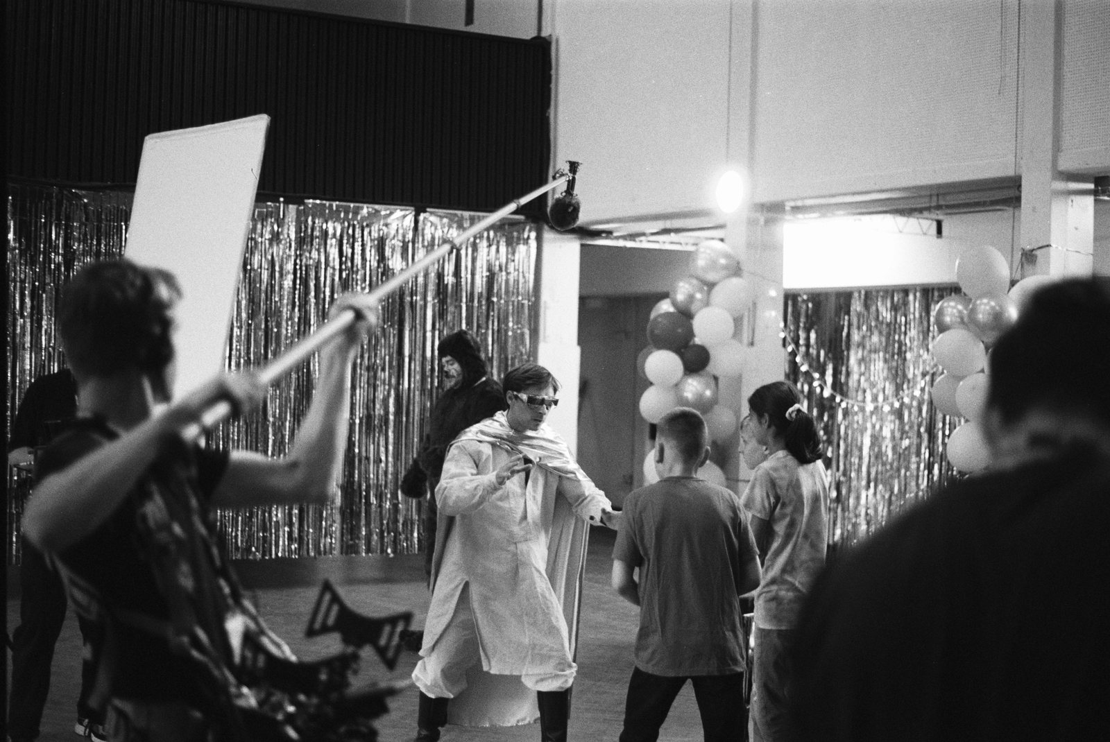 Behind the scenes, Side Hustle