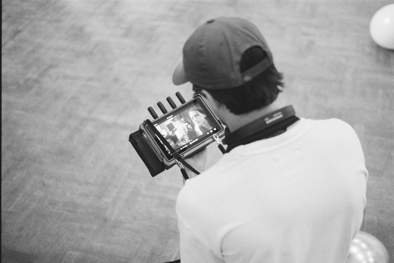 Behind the scenes, Side Hustle
